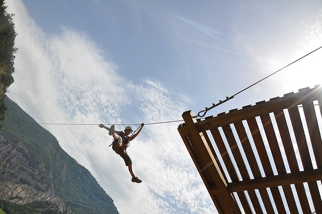 initiation via ferrata dans les Pyrénées 